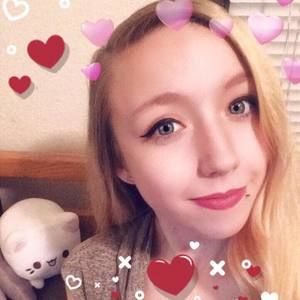 Meet your Posher, Alexia